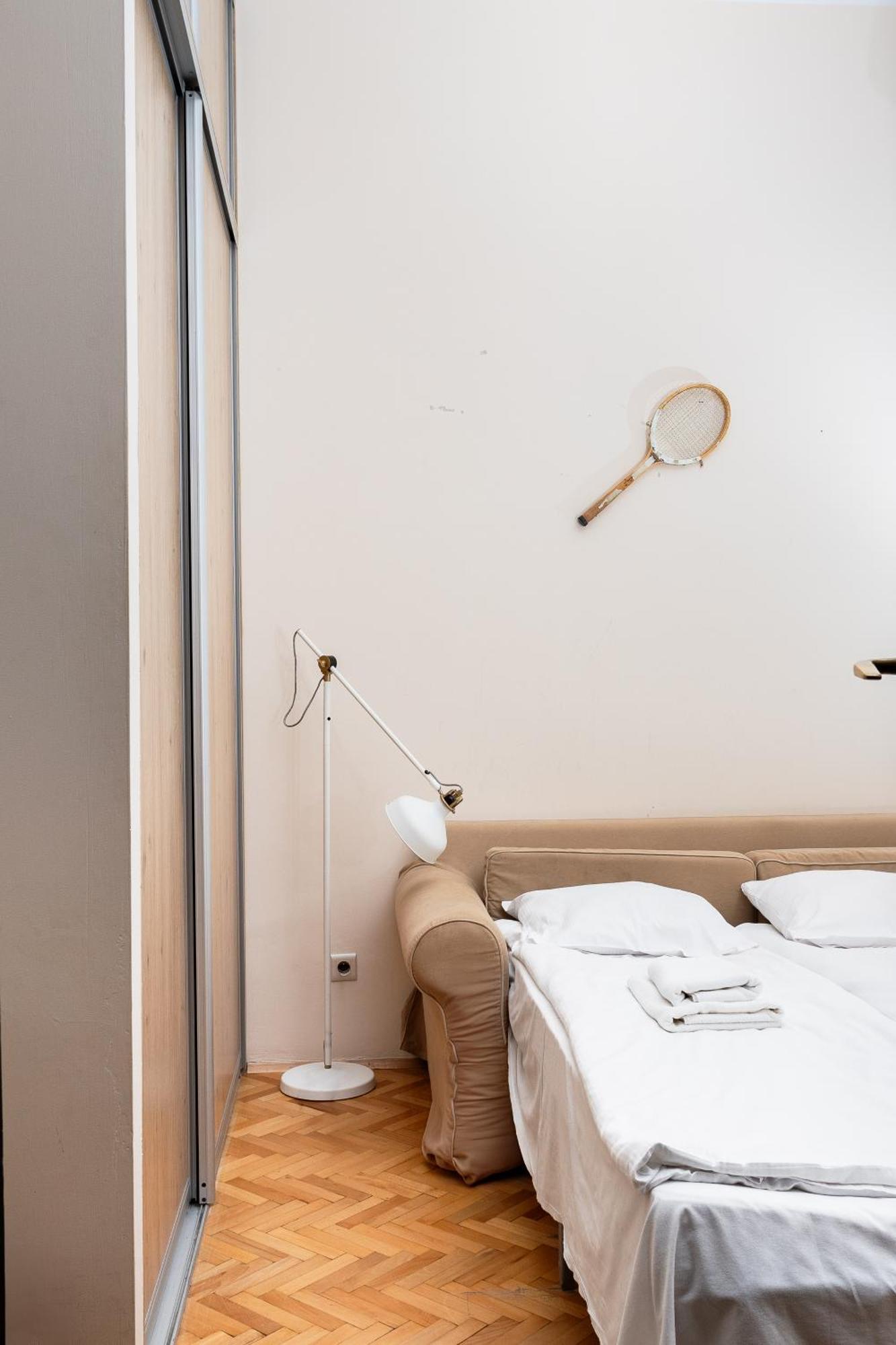 Homely 4 Bedroom Apartment - Old Town - By Upstairs Krakau Buitenkant foto