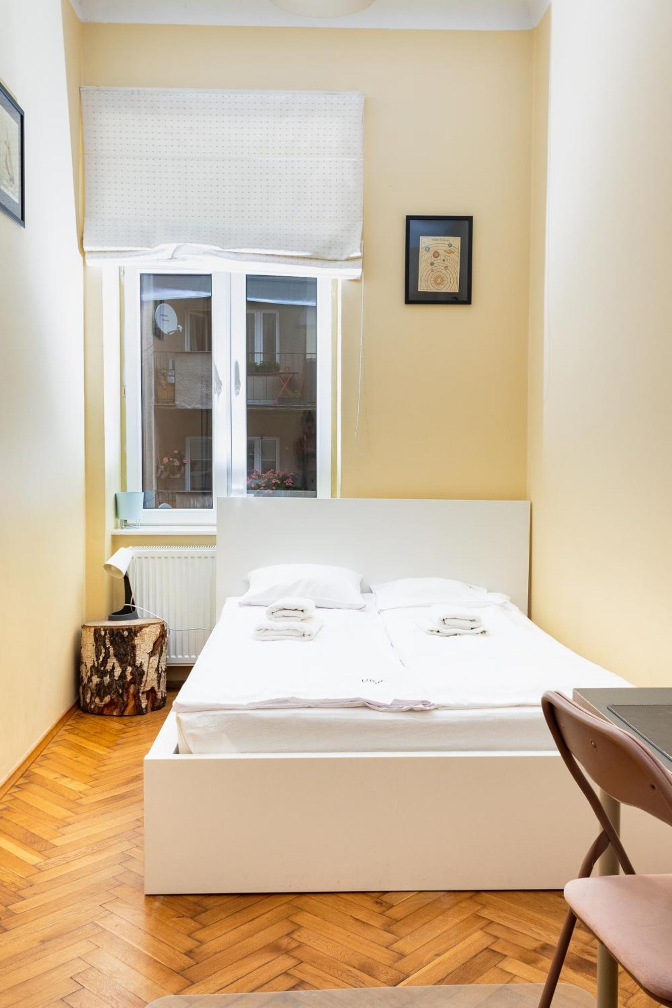 Homely 4 Bedroom Apartment - Old Town - By Upstairs Krakau Buitenkant foto