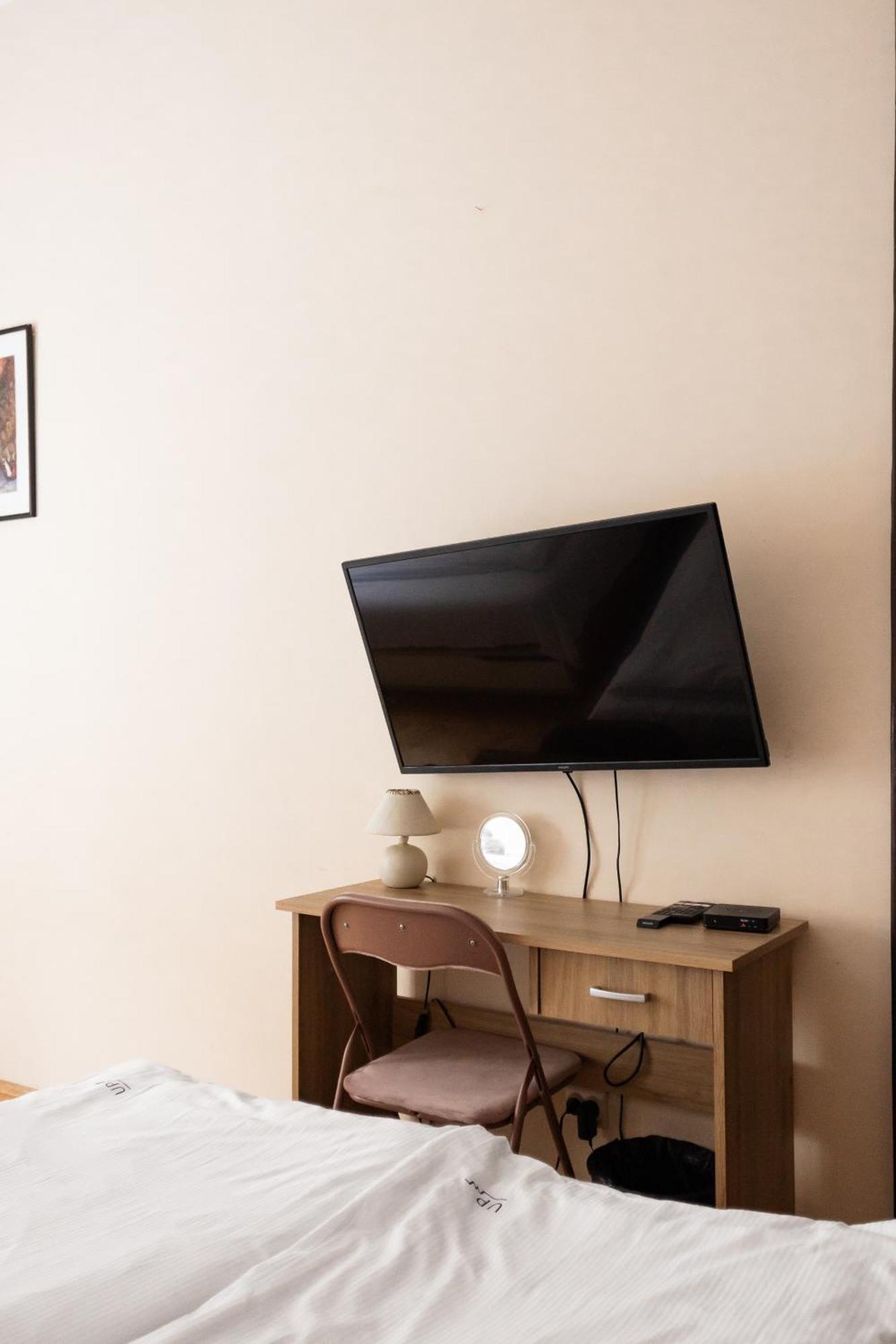 Homely 4 Bedroom Apartment - Old Town - By Upstairs Krakau Buitenkant foto