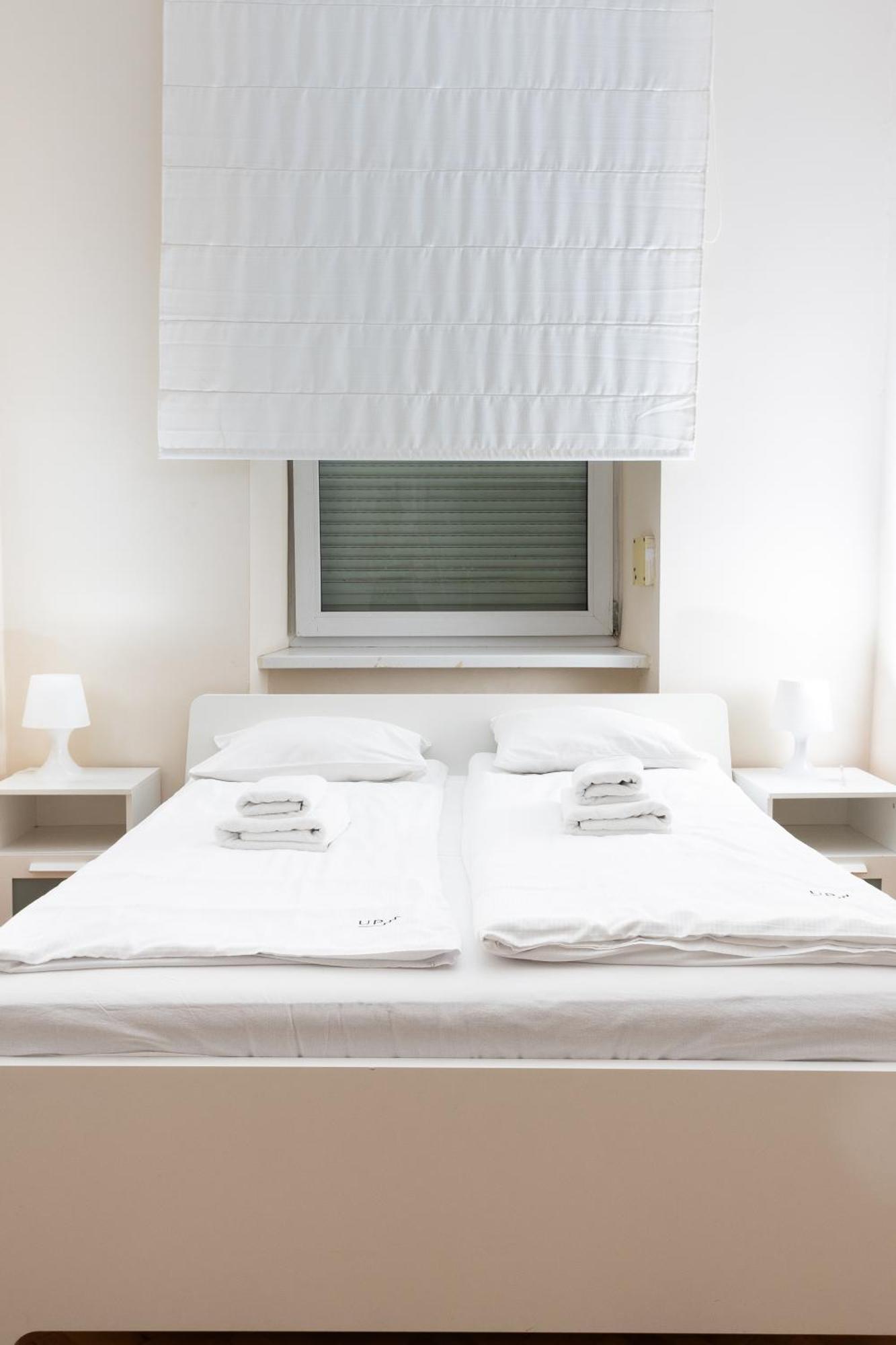 Homely 4 Bedroom Apartment - Old Town - By Upstairs Krakau Buitenkant foto